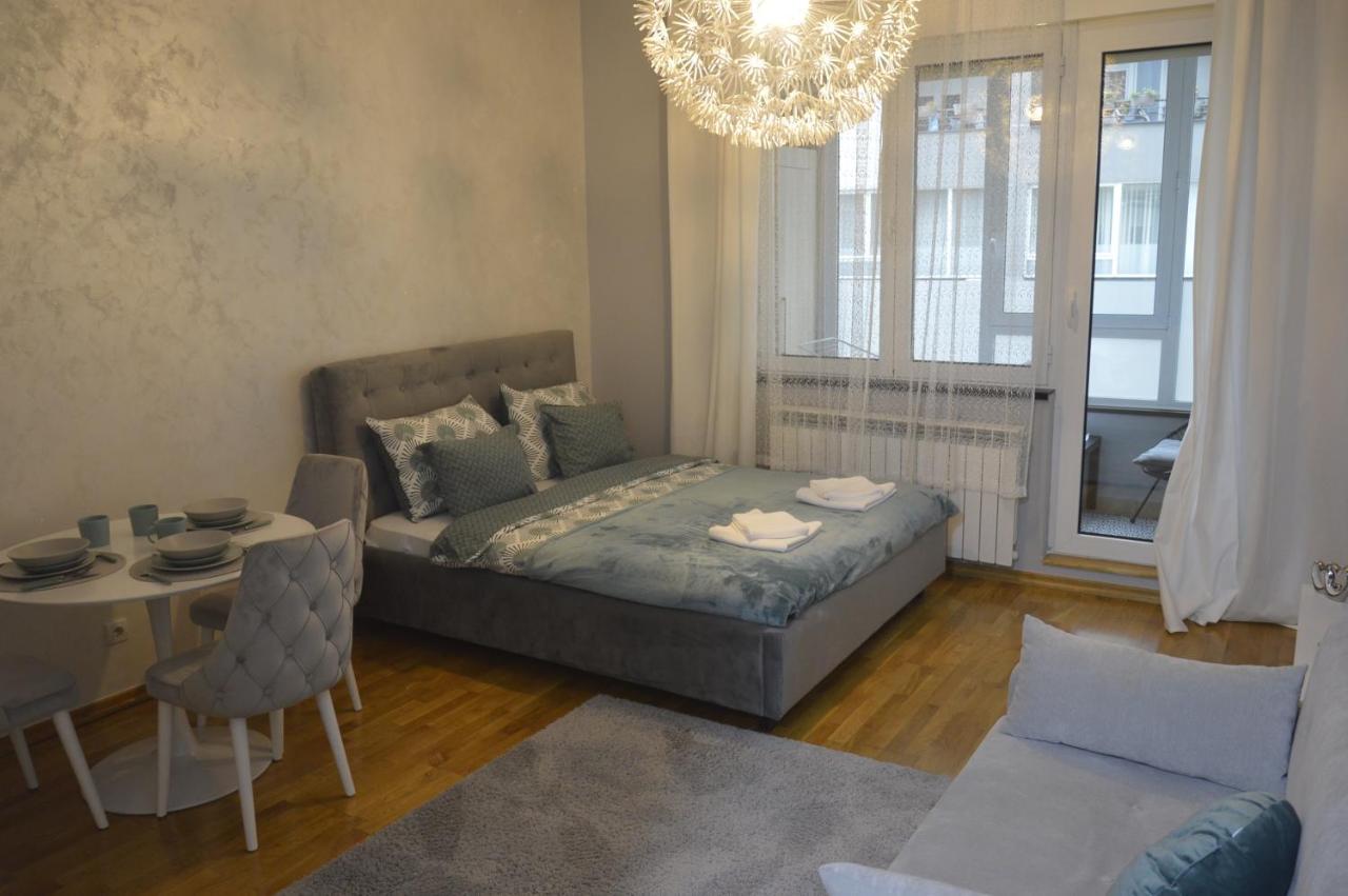 Ferienwohnung Teodora Lux Apartman Free Privat Parking Novi Sad Exterior foto